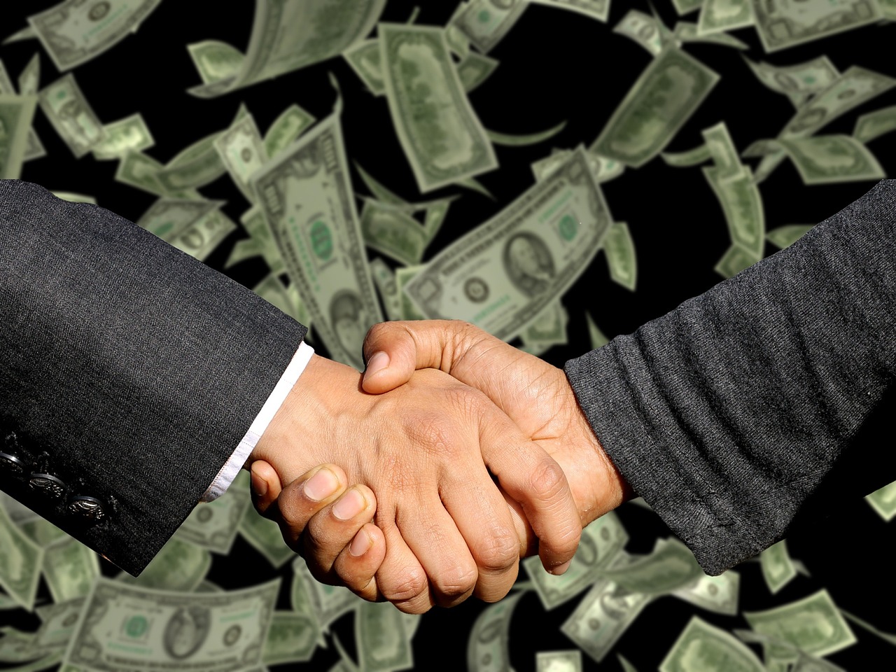 Handshake, agreement, trade — Dr Zachary Lipman Offers Safe, Innovative Alternatives to Long-Term Pain Medication