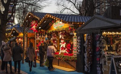 Christmas market, christmas, game — Utilize unique betting method when playing online slots.